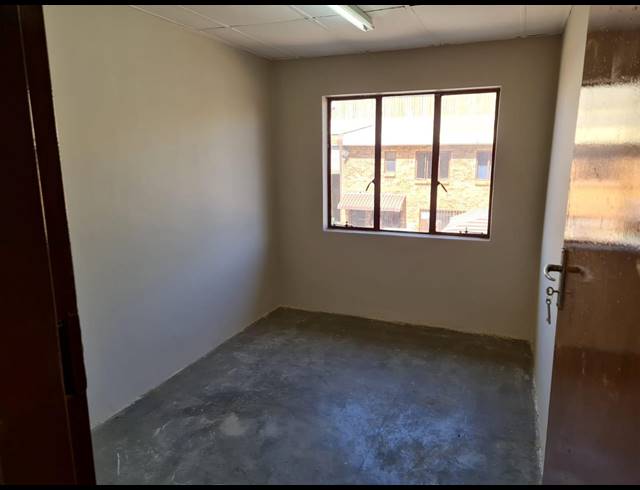 510M² WAREHOUSE TO LET IN WADEVILLE